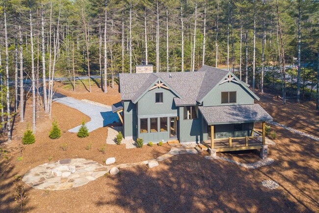 Building Photo - Stunning House w/ Amenities to Camp Lake J...