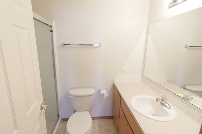 Building Photo - 3 Bedroom 2.5 Bathroom  Townhome