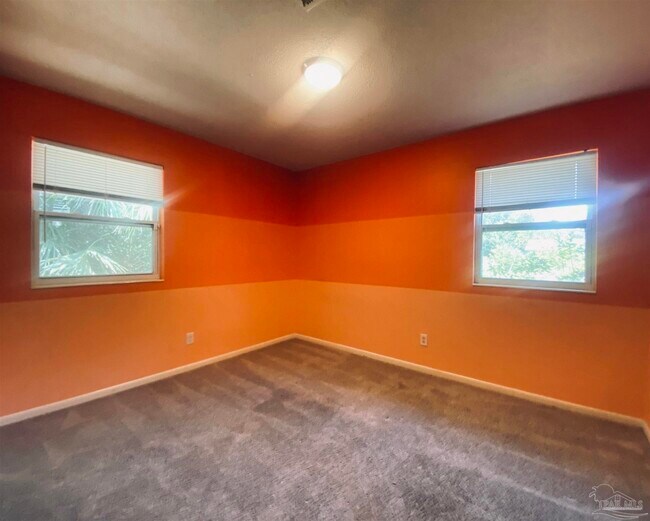 Building Photo - 2315 Reva Cir