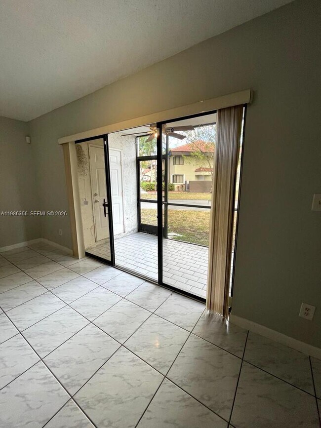 Building Photo - 9708 SW 138th Ave