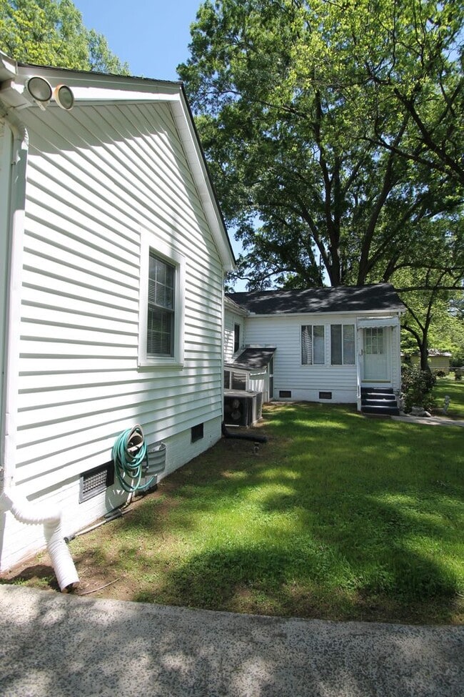 Building Photo - Exclusively Offered By Muse Realty Rentals, LLC