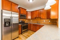 Building Photo - 975 Main St