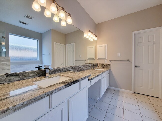 Building Photo - 31406 Capella Cir