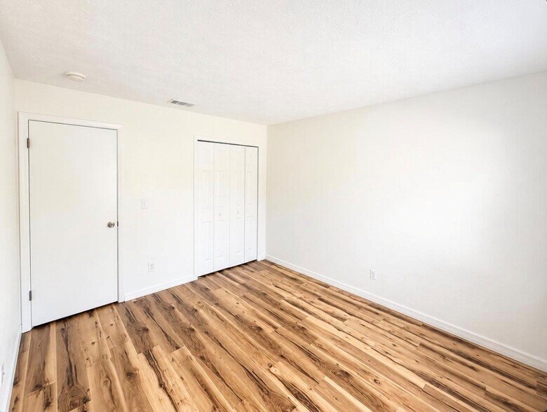 Building Photo - 411 Banana Cay Dr