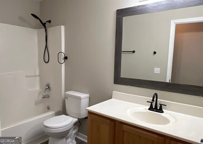 Building Photo - 405 Brooklet Cir
