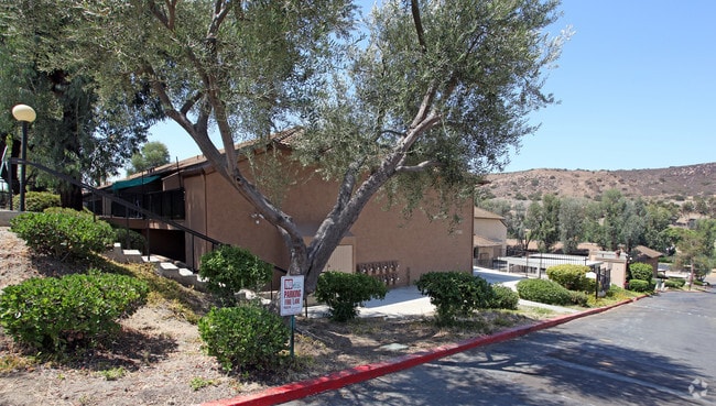 Building Photo - Fletcher Meadows