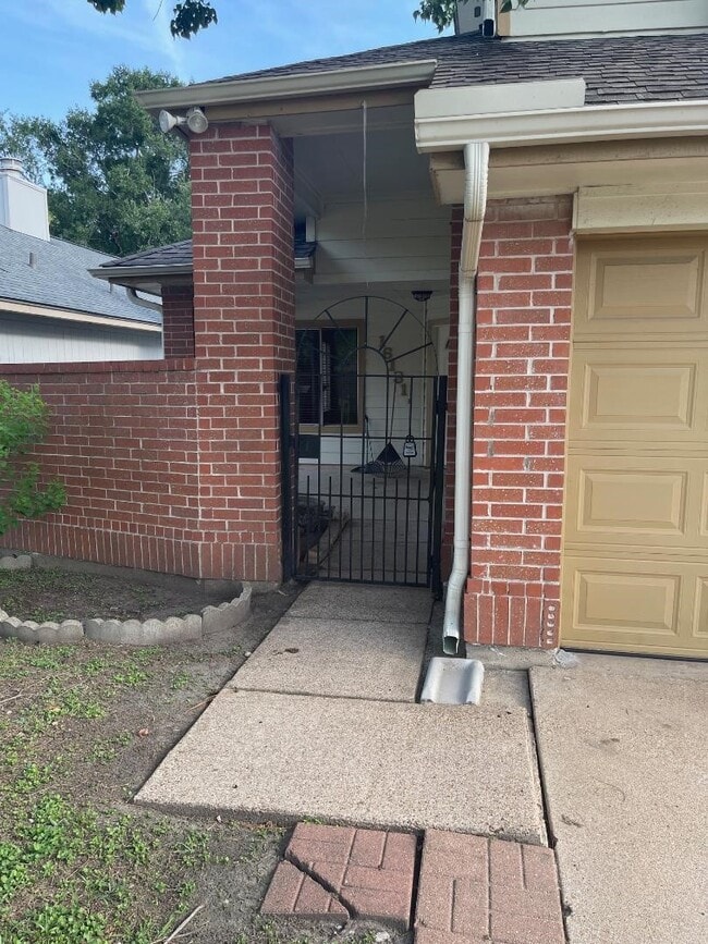 Building Photo - 16131 Golden Sands Dr