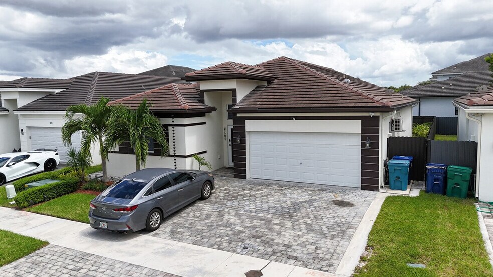 Building Photo - 3839 SW 148th Ave