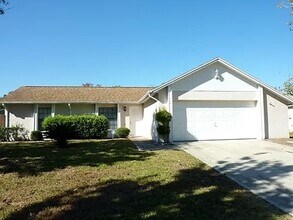 Building Photo - Beautiful 3-Bedroom, 2-Bath Home with 2-Ca...