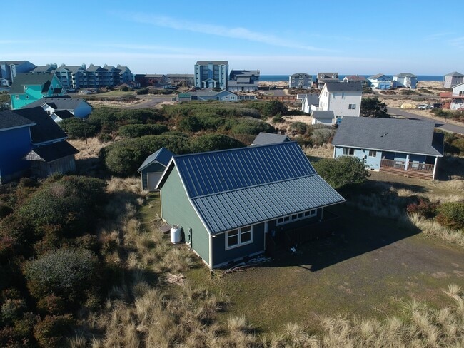 Building Photo - 451 Skylark St SW