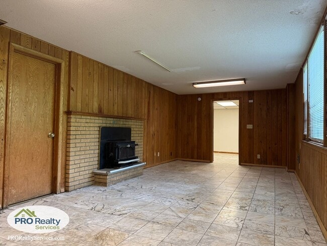 Building Photo - 4 Bedroom Home in Richfield