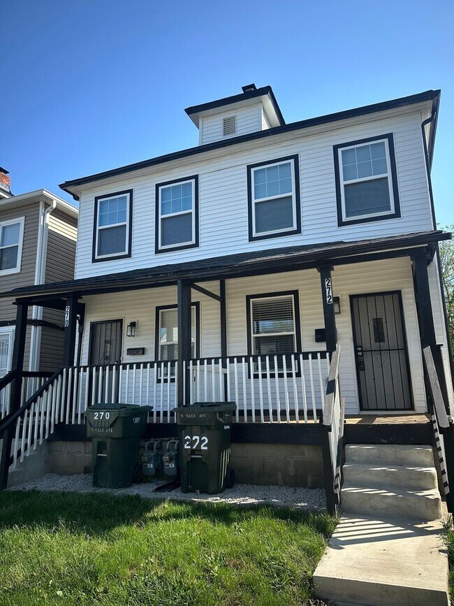 Primary Photo - 270-272-272 S Yale Ave