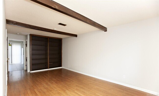 Building Photo - 1713 Sanford Dr