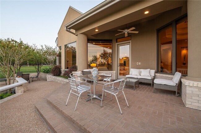 Building Photo - 4776 Stonebriar Cir