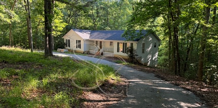 Building Photo - 2040 Crabapple Hollow Rd