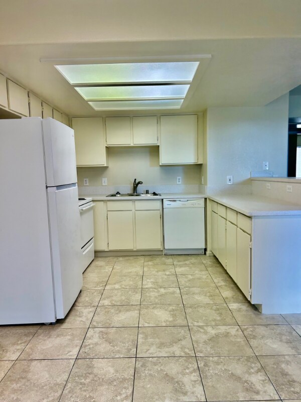 Building Photo - 2201 James Bilbray Dr