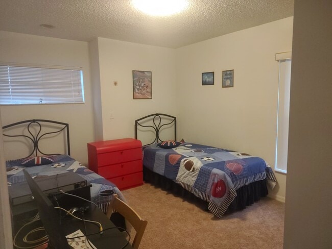 Building Photo - 449 Hollinghead Loop