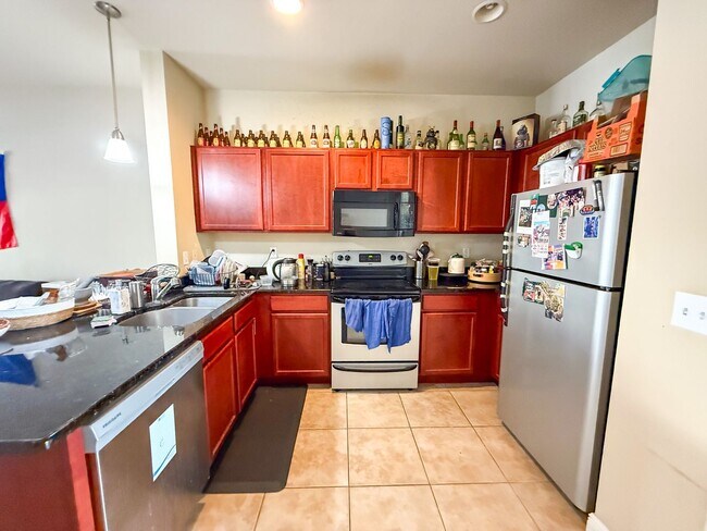 Building Photo - 2942 SW 35th Pl