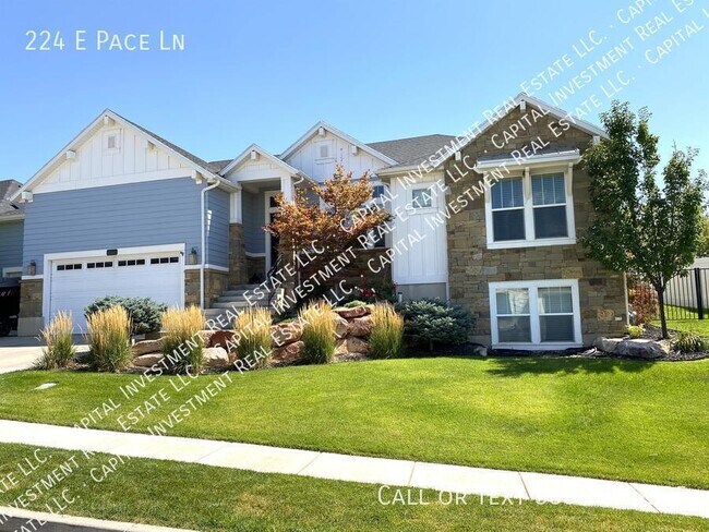 Primary Photo - 224 E Pace Ln