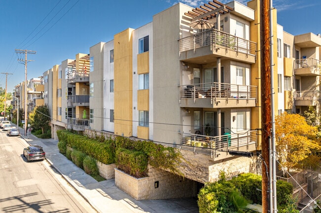 Alternate - The Woodbridge