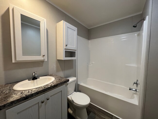 Building Photo - 5161 Chantelle Dr