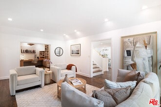 Building Photo - 8155 Willow Glen Rd