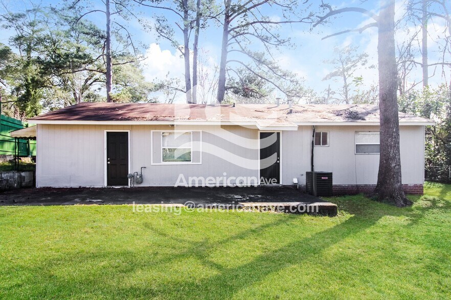 Building Photo - 847 Mcpherson Dr