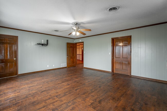 Building Photo - 17 Barnhardt Cir