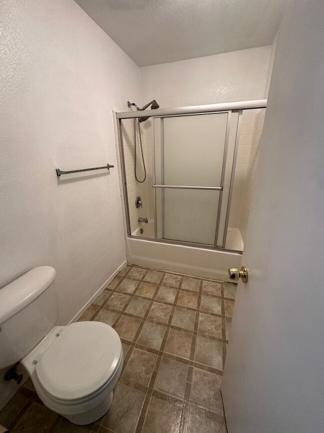 Building Photo - 1 Story Home