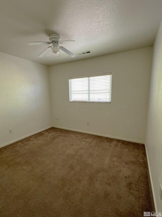 Building Photo - 9648 Autumn Leaf Way