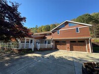 Building Photo - 453 Grippen Hill Rd