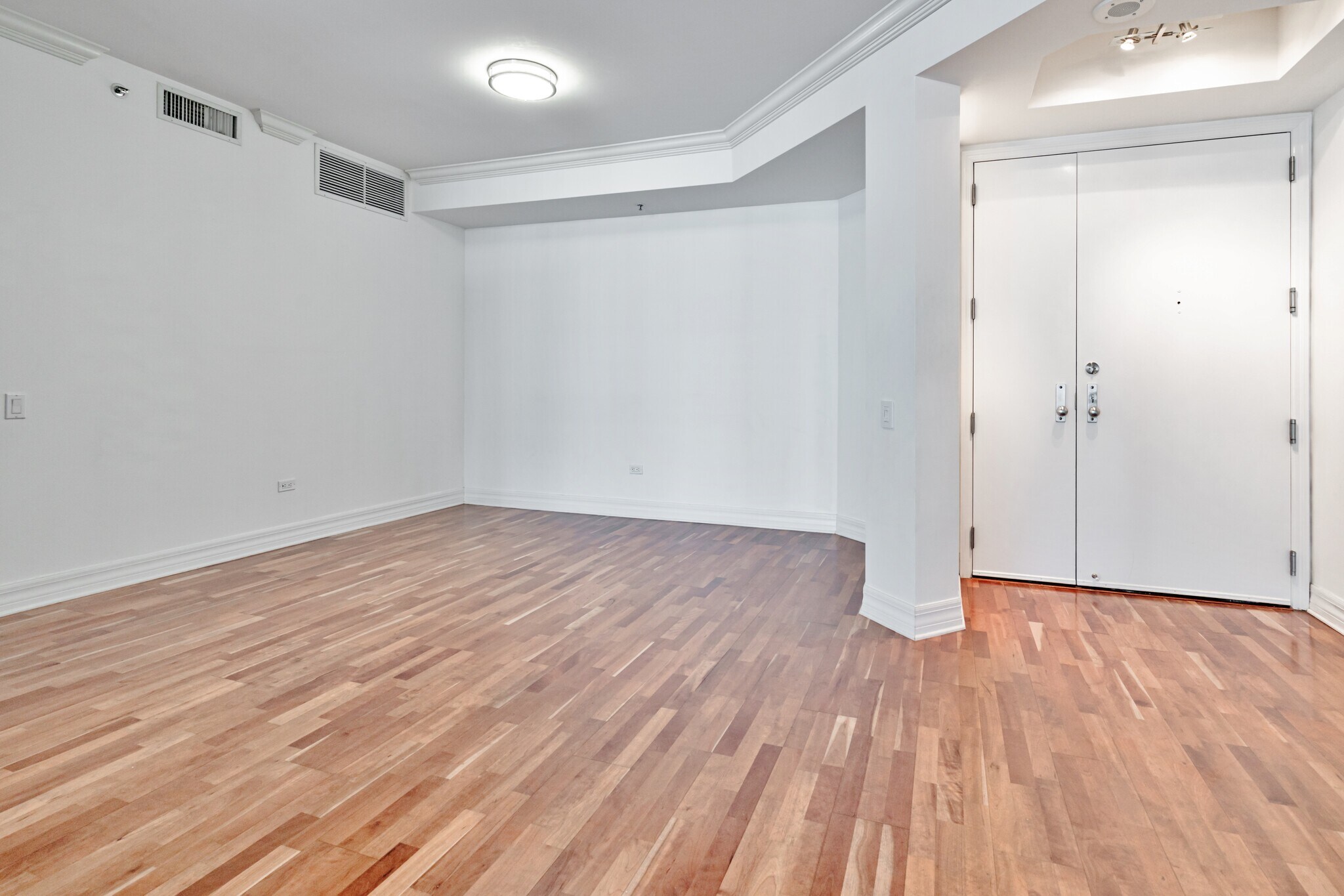 Building Photo - 808 Brickell Key Dr