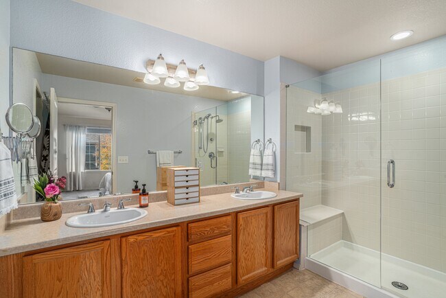 Building Photo - 9303 W 107th Pl