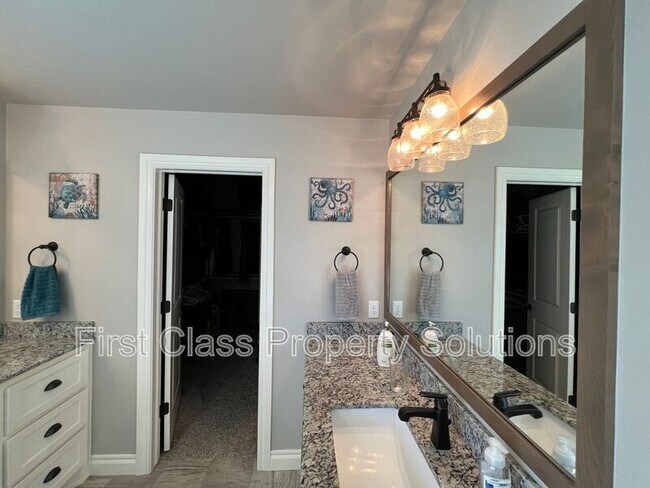 Building Photo - 3116 Drake Crest Dr