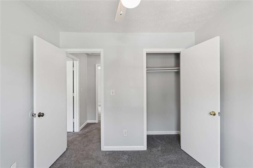 Building Photo - 7055 Hania Dr