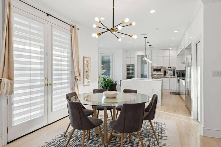 Building Photo - 131 Flying Point Rd