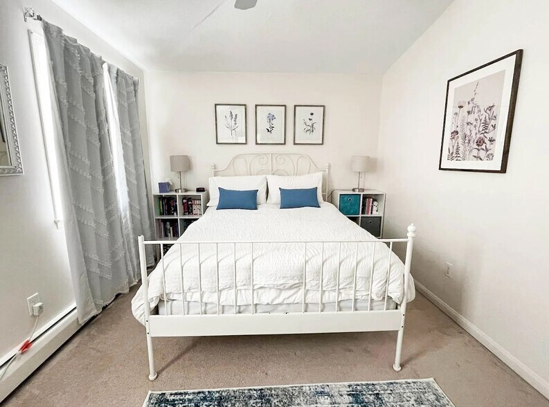 Building Photo - 104 Briarwood Dr