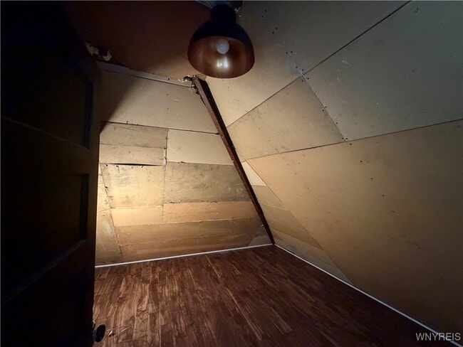 Building Photo - 180 Richmond Ave