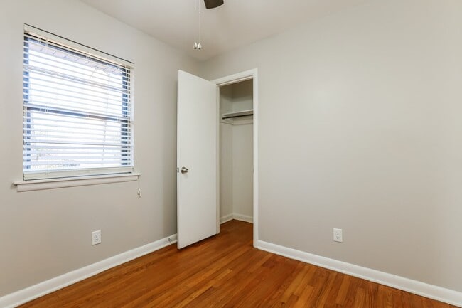 Building Photo - 30 Eaton Dr