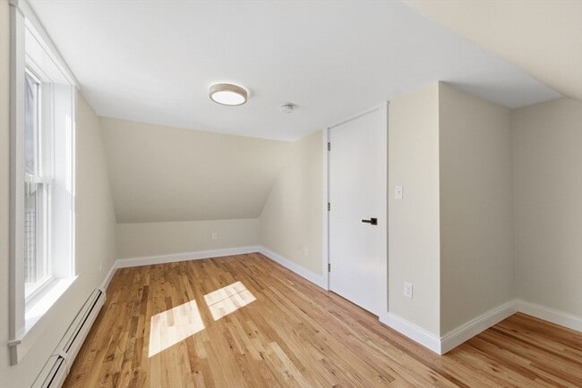 Building Photo - 20 Beacon St