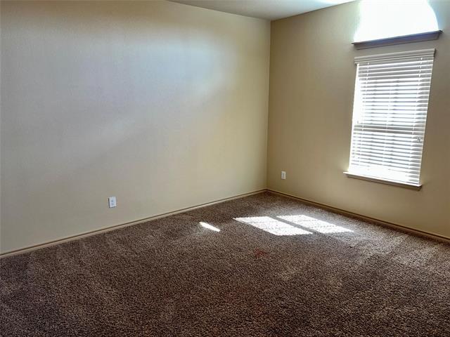 Building Photo - 8 Mapleridge Dr