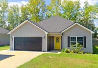 Building Photo - 3 Bedroom 2 Bathroom Home!!!