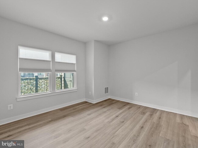 Building Photo - 12865 Mosaic Pk Wy