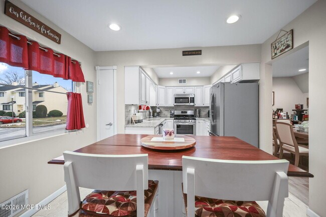 Building Photo - 316 Middlewood Rd