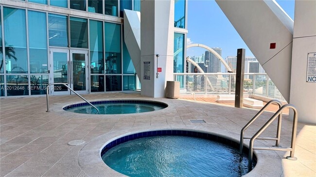 Building Photo - 888 Biscayne Blvd