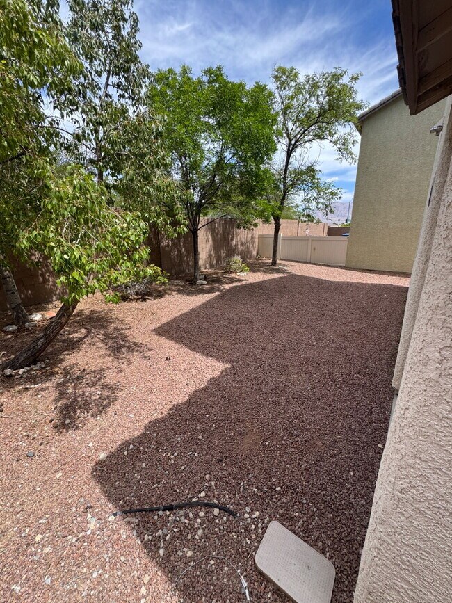 Building Photo - Sky Canyon Area Home w/ 3 Beds PLUS Loft & Solar