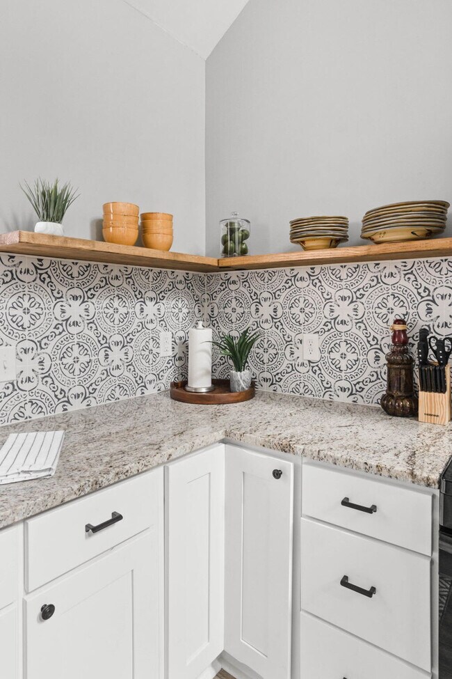 Building Photo - 848 Camp St