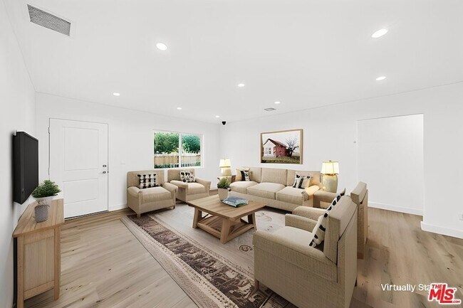 Building Photo - 17623 Burbank Blvd