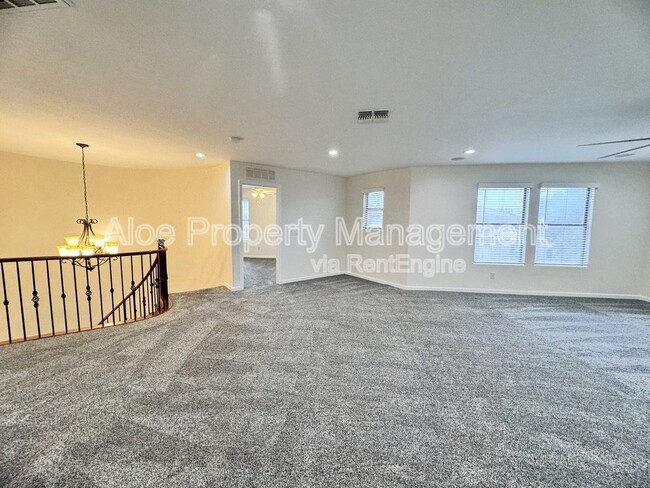 Building Photo - 14141 N 136th Ln