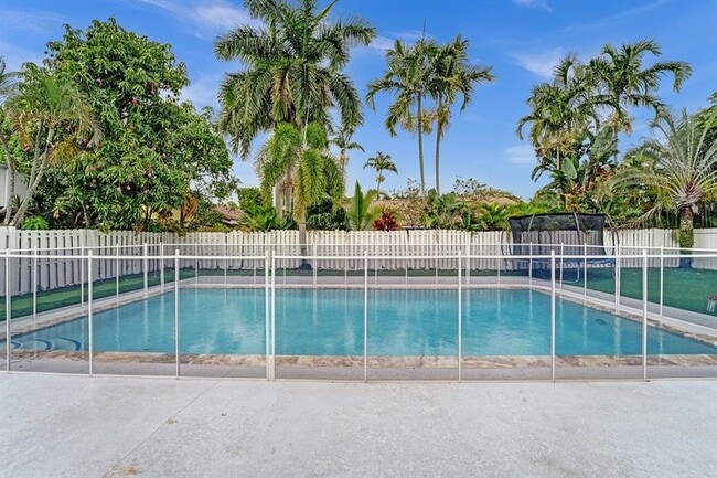 Building Photo - 3501 N Park Rd